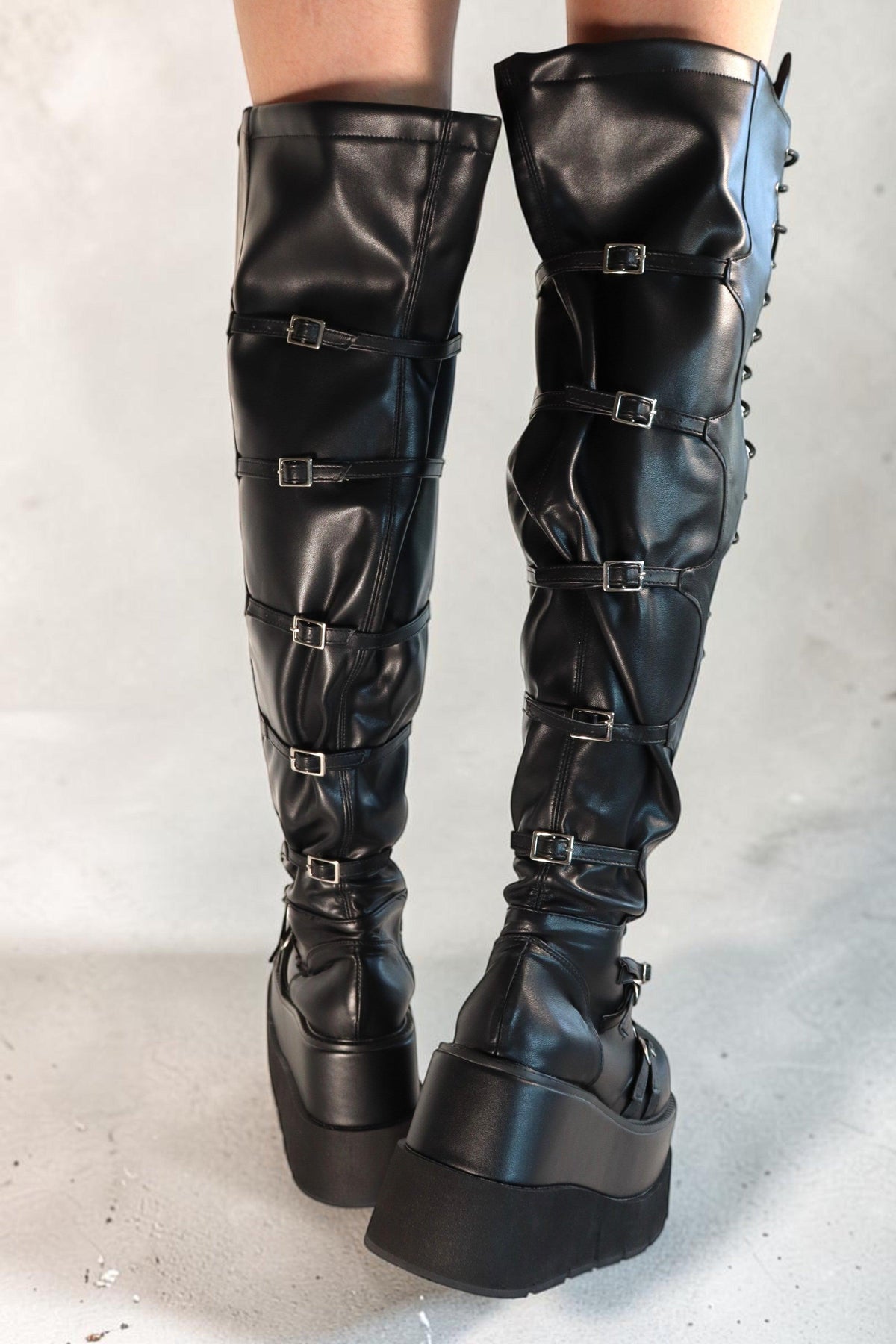 Zeta Black Knee-High Lace-Up Platform Boots