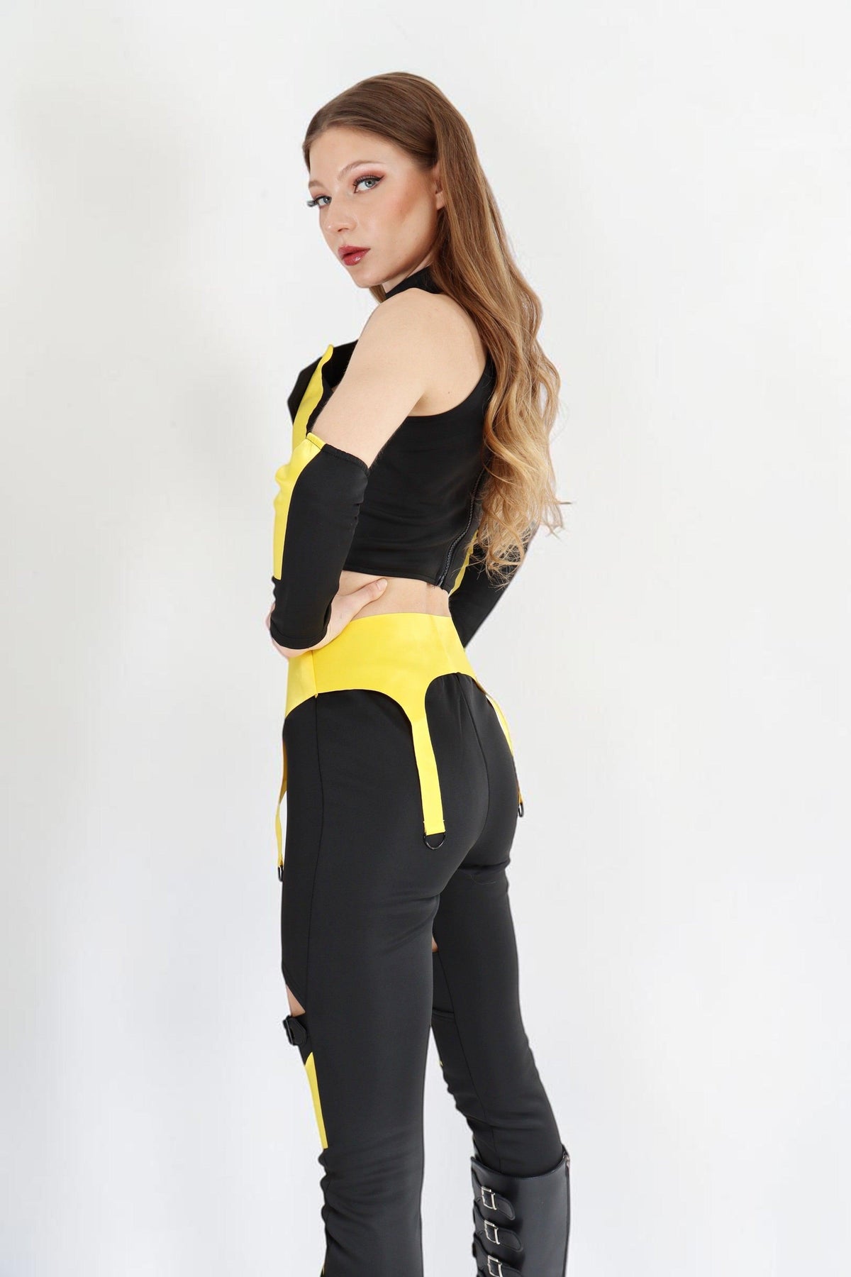 Galixa Cyber Punk Set Set Iconic Outfitters 