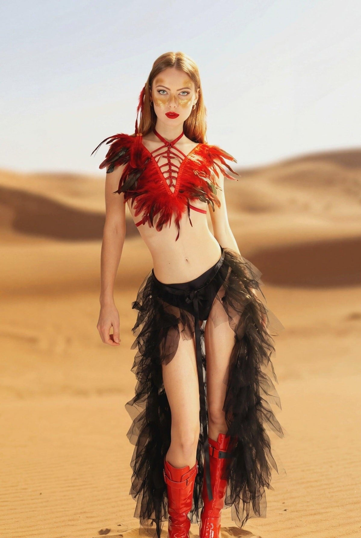 Fayra Fetaher Top Feather Iconic Outfitters 