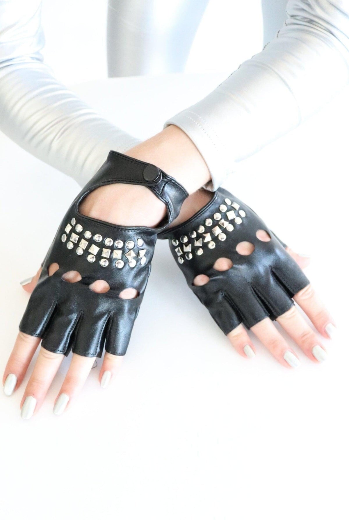 Solon Black Festival Fingerless Gloves Gloves Iconic Outfitters 