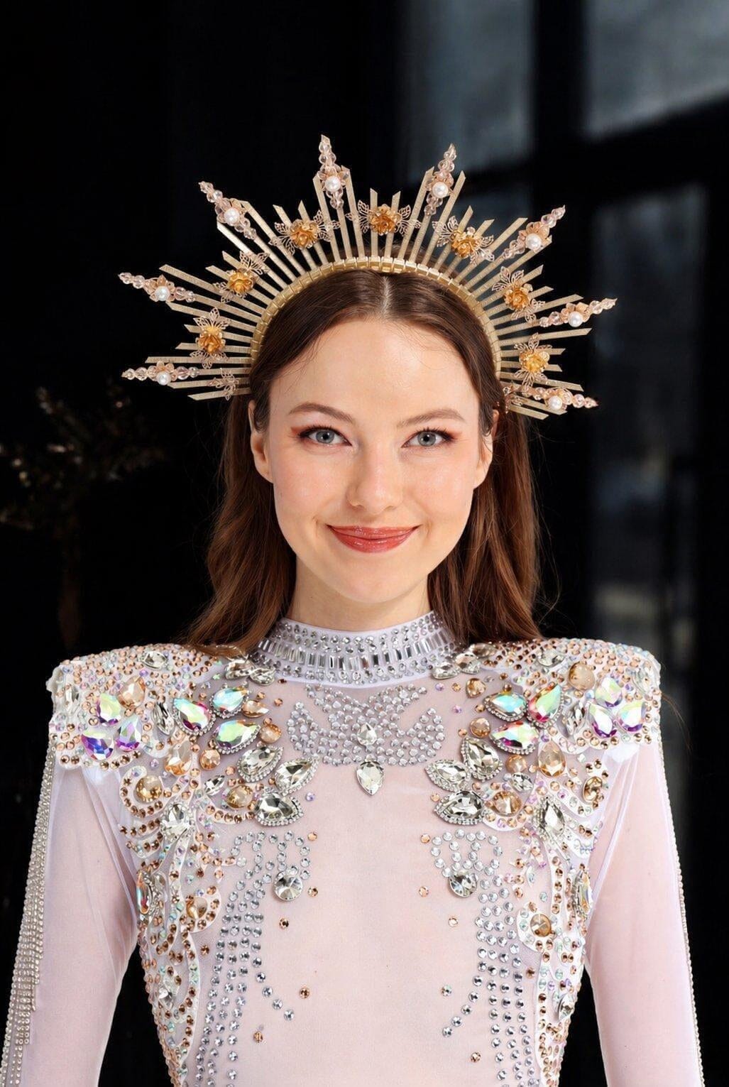 Vyna Sunburst Halo Crown Halo Crown Iconic Outfitters 