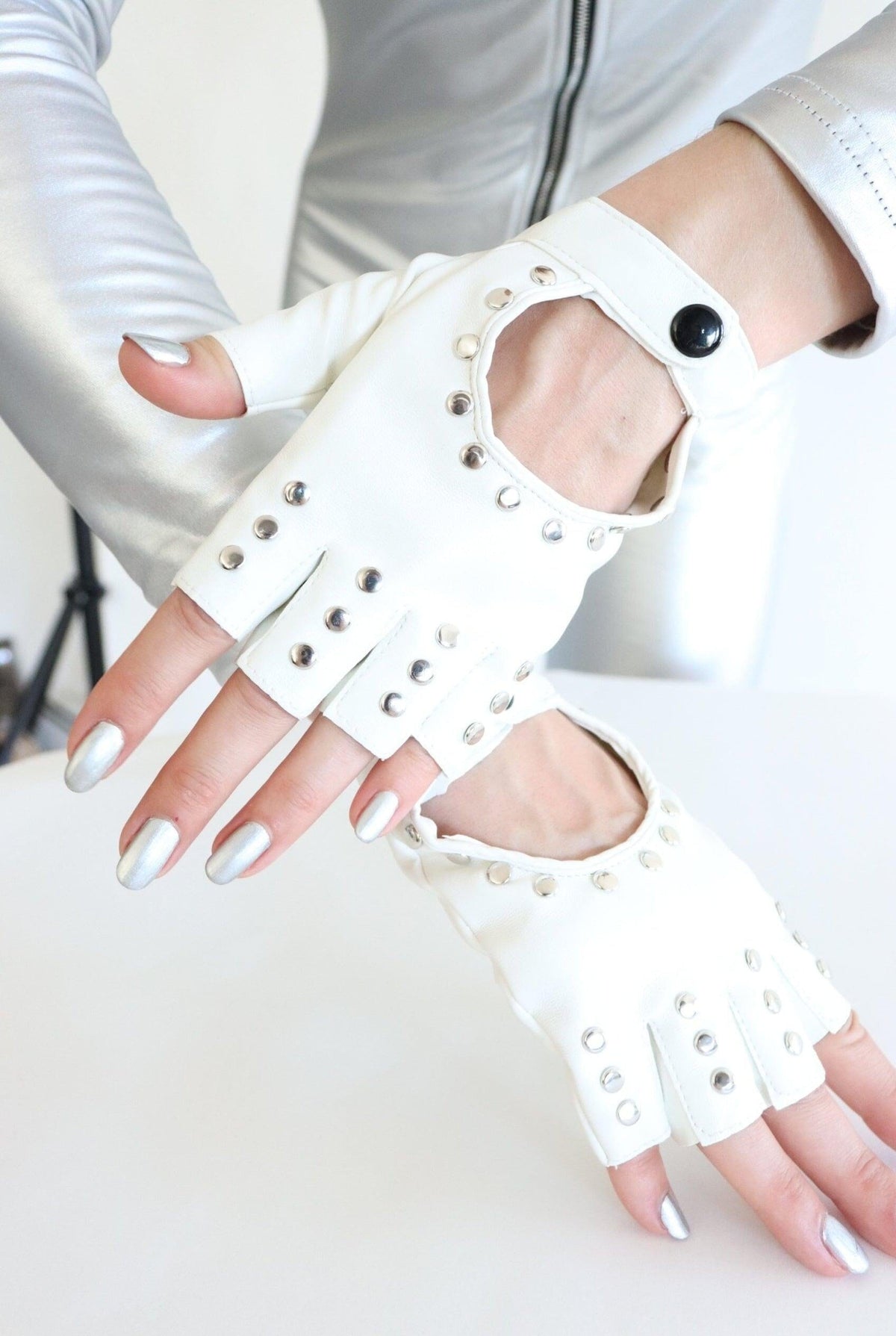 Xyla White Studded Fingerless Gloves Gloves Iconic Outfitters 